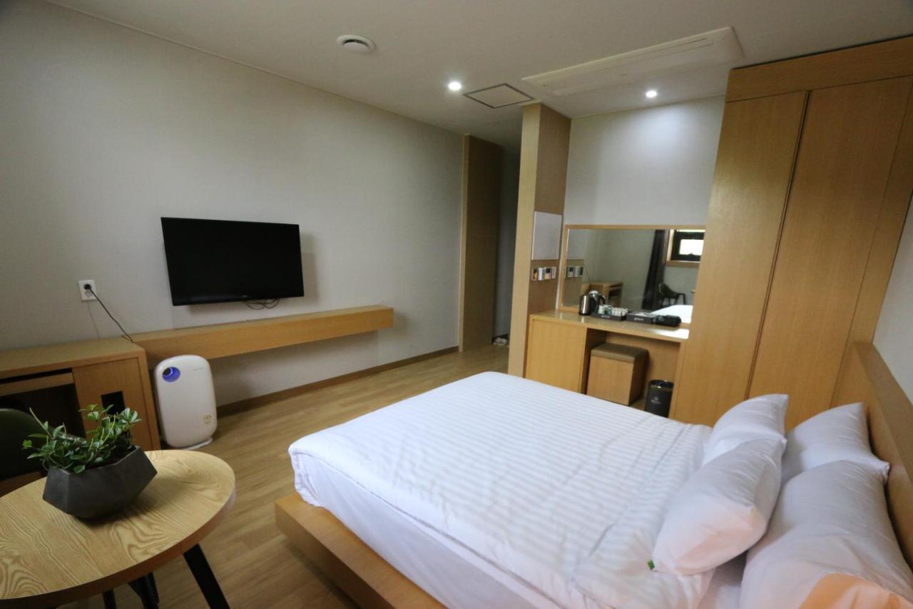 Daedunsan Hotel Wanju Exterior photo